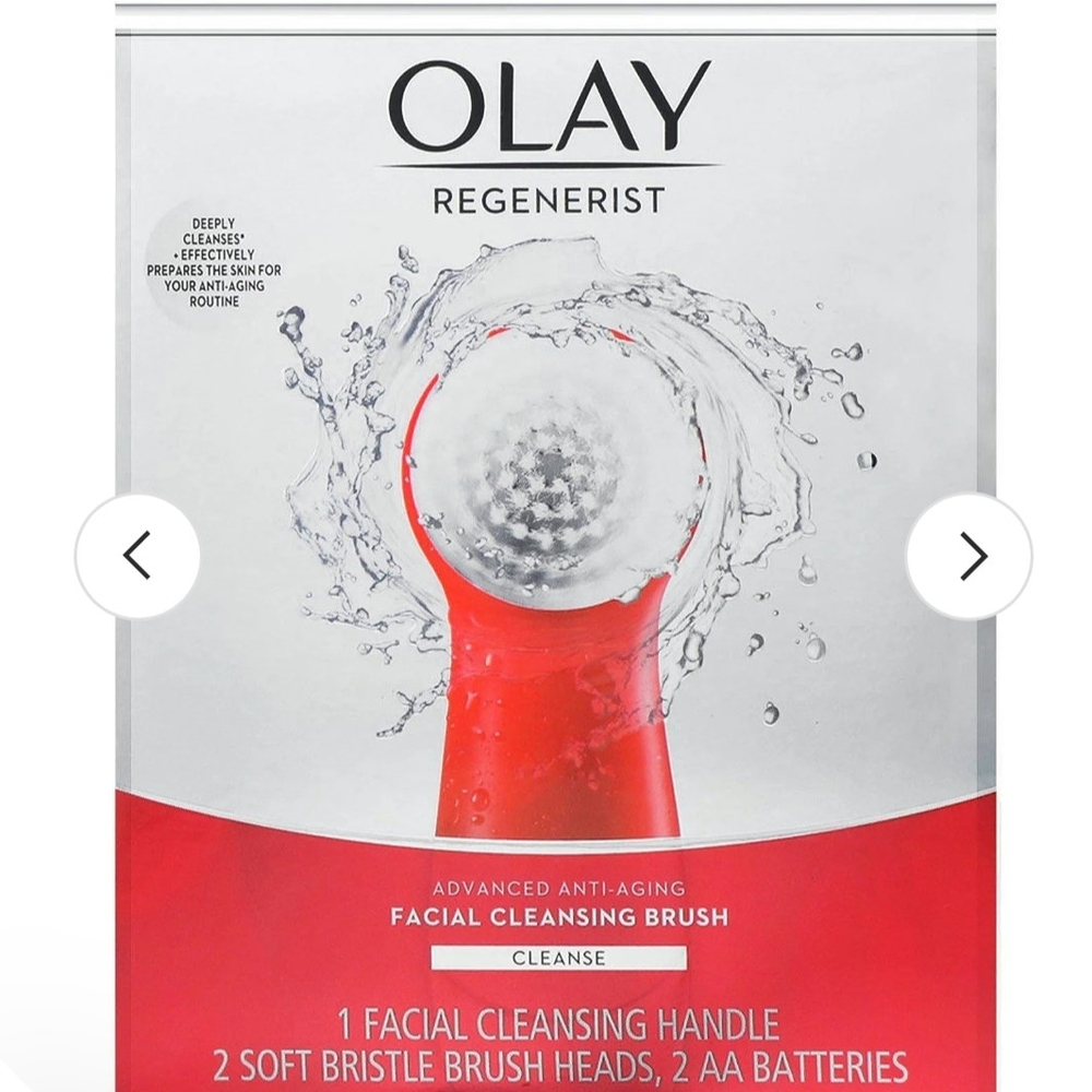 Olay Regenerist Red Facial Cleansing Brush
